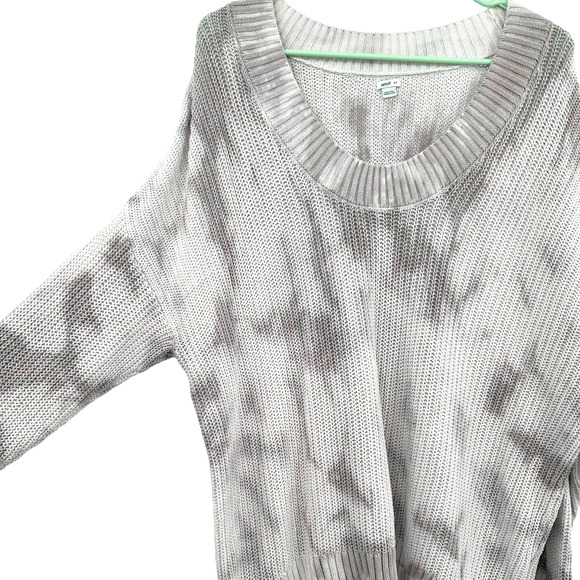 Aerie size Small oversized pullover style sweater v neck gray white marbled - Picture 3 of 6